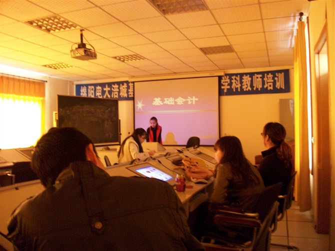 樂(lè)山專升本畢業(yè)證綿陽(yáng)卓然教育21年專注學(xué)歷教育-綿陽(yáng)市卓然教育咨詢服務(wù)中心