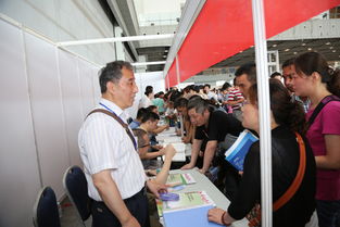 省教育考試院在南京開展高考志愿填報咨詢服務(wù)